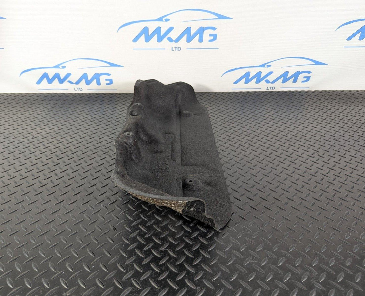 10-17 AUDI A8 4H AIR SUSPENSION COMPRESSOR HEAT GUARD SHIELD 4H0616105A