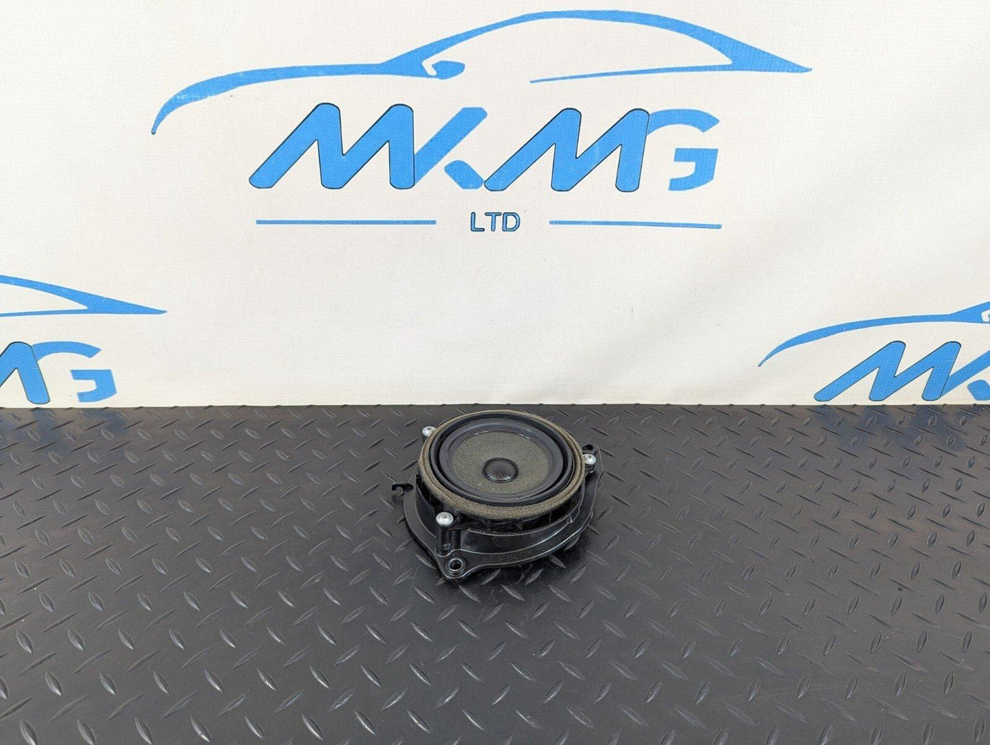 16-22 BMW X1 F48 GENUINE OEM REAR RIGHT DOOR SOUND SPEAKER WITH BRACKET 7350554