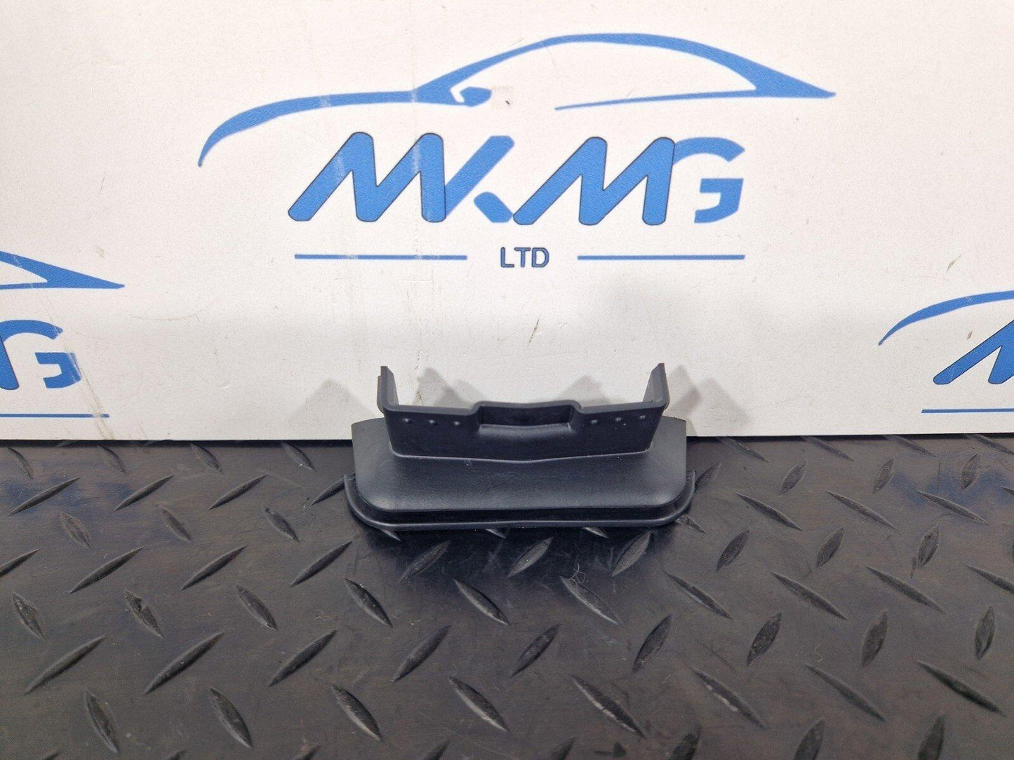 11-18 BMW 6 SERIES F06 GENUINE OEM CABLE DUCT 9268721
