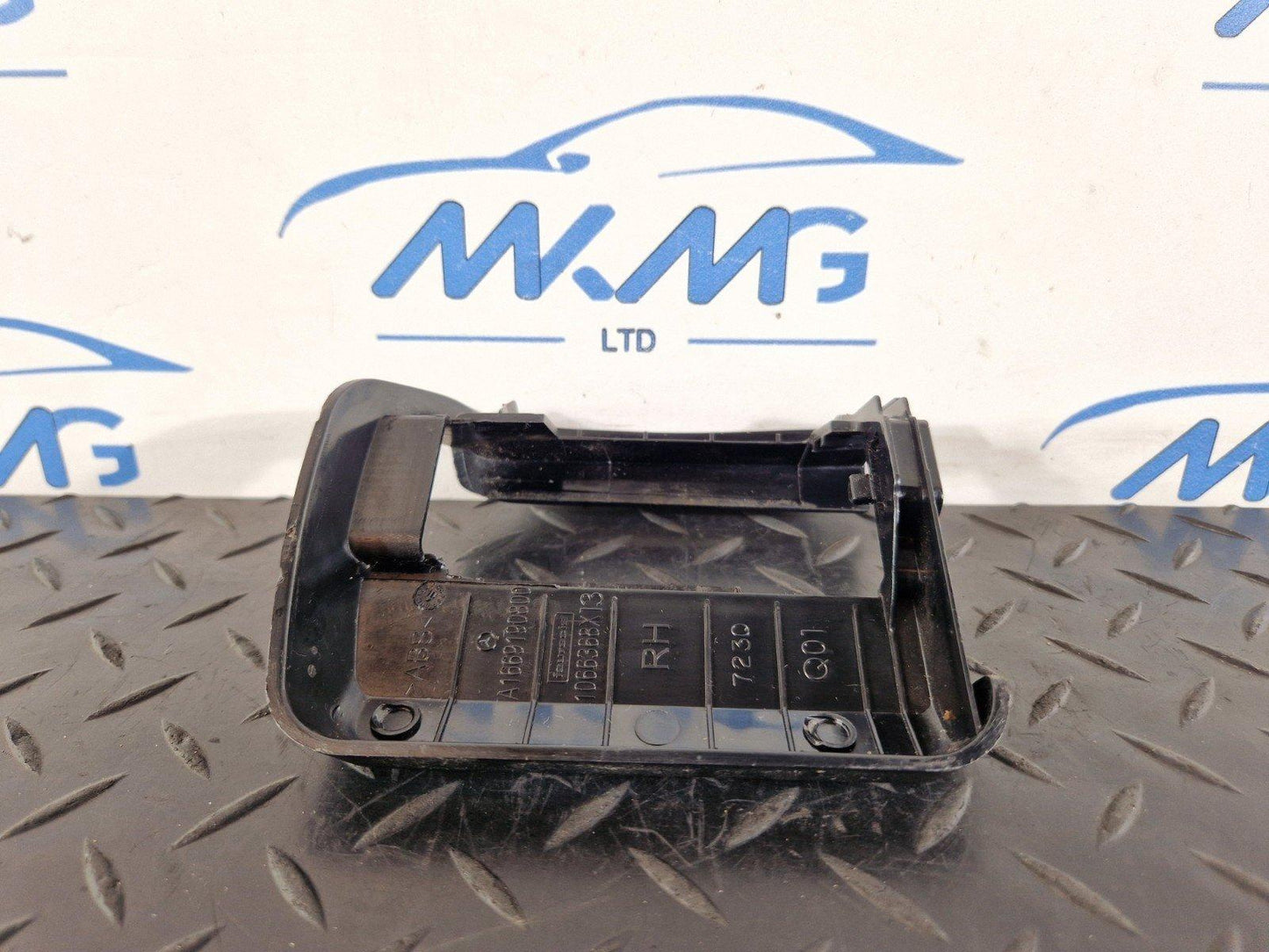 16-19 MERCEDES BENZ GLE W166 FRONT SEAT RIGHT TRACK RAIL COVER A1669190800
