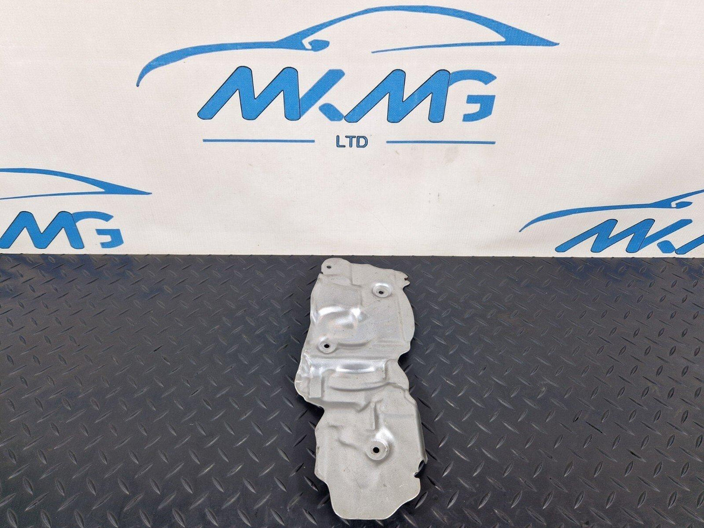 19-ON MERCEDES BENZ B CLASS W247  HEAT SHIELD  COVER PLATE EK70022796