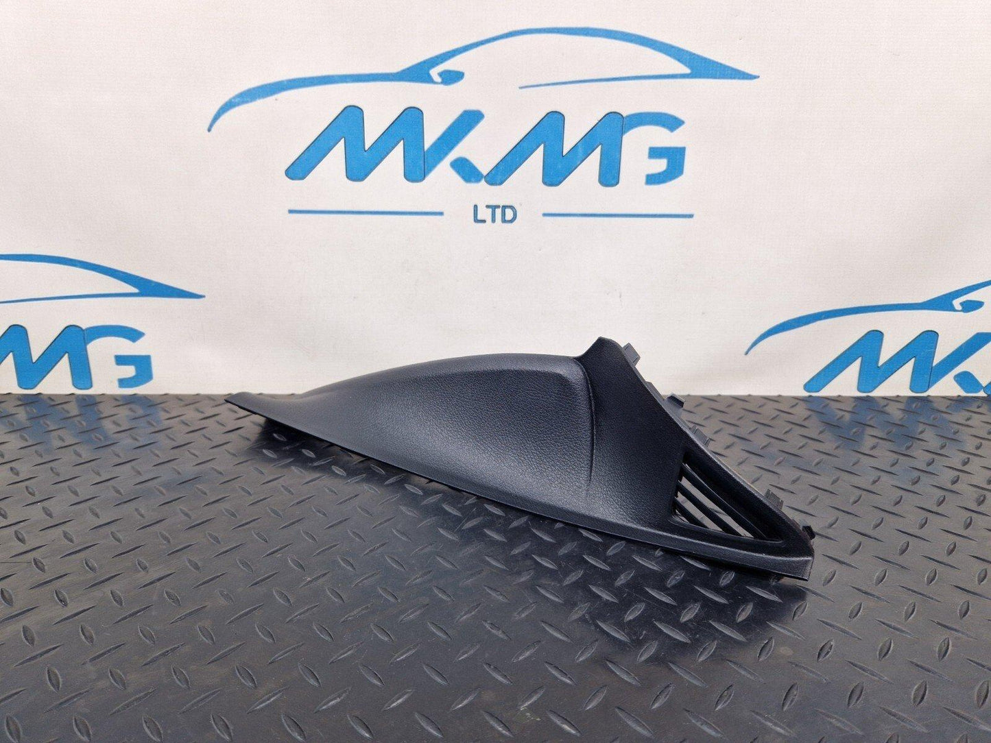 14-23 MERCEDES BENZ VITO W447 OEM FRONT RIGHT O/S DASHBOARD END TRIM COVER PANEL