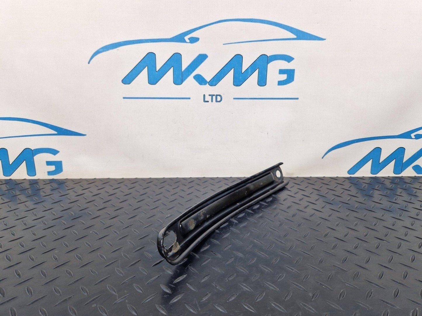 14-21 MERCEDES BENZ C200d W205 FRONT AXLE CARRIER BRACING BRACKET A2056282000