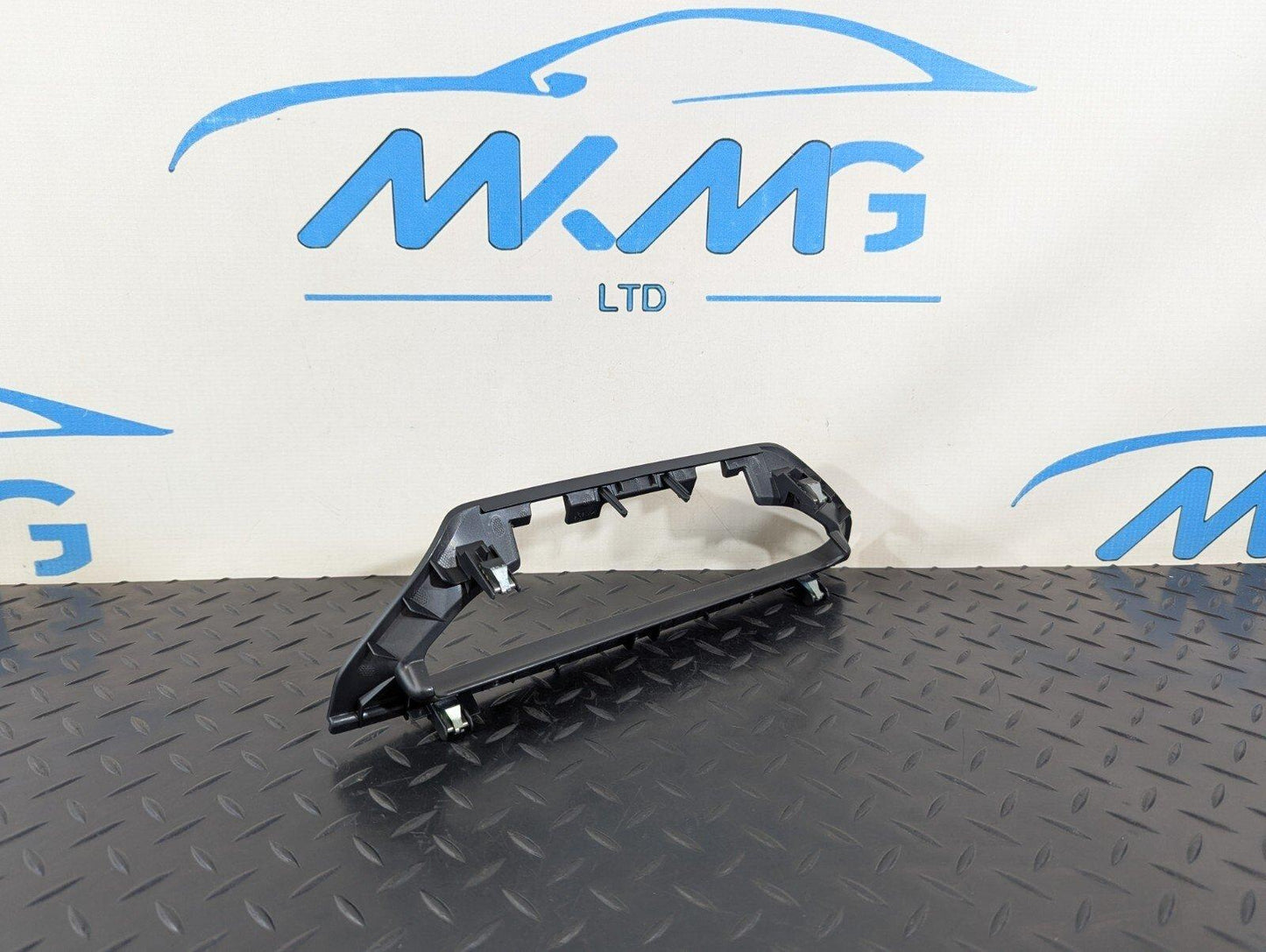 16-22 BMW X1 F48 GENUINE OEM DASHBOARD SCREEN SURROUND TRIM 9353266