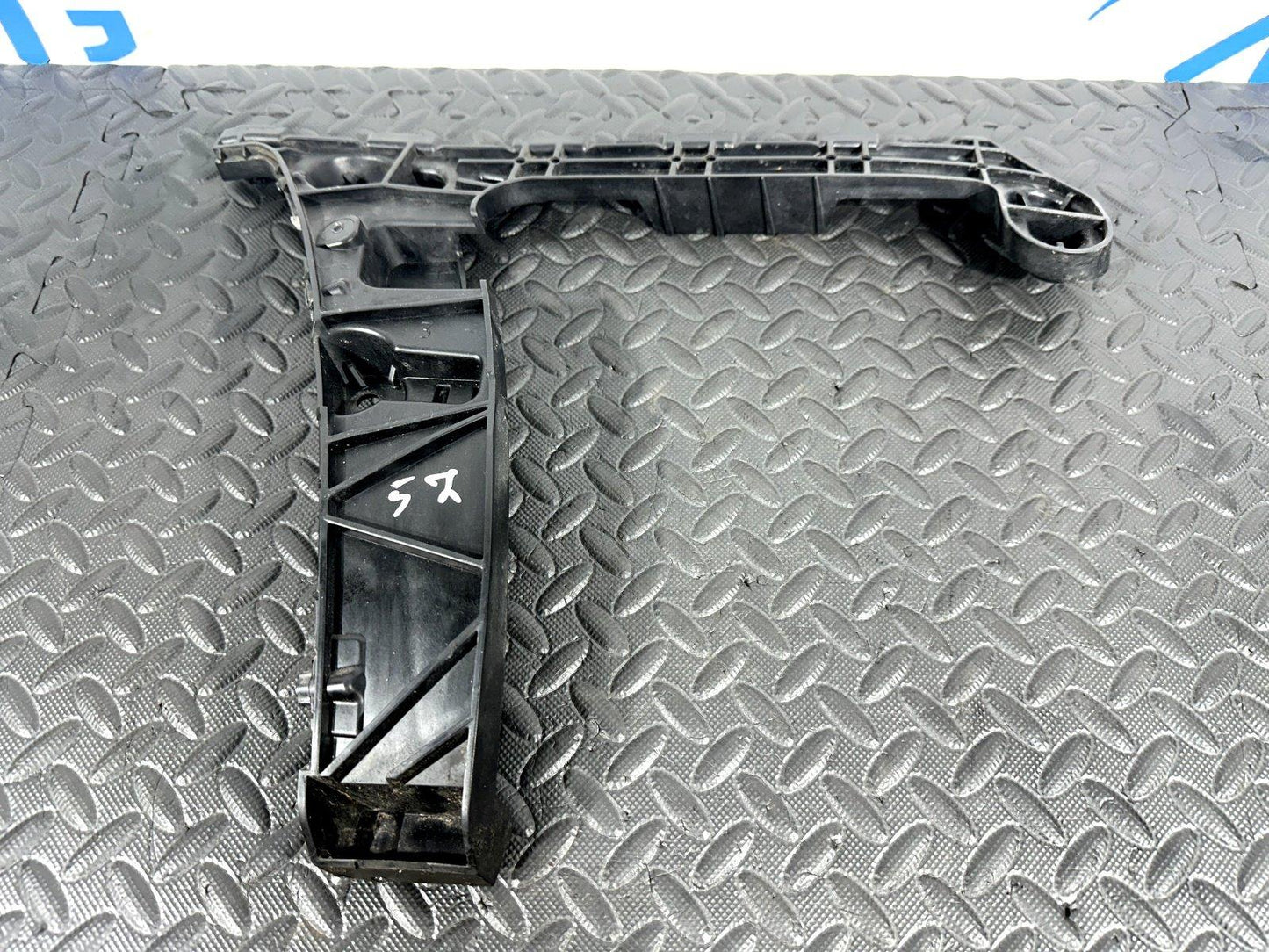 16-19 AUDI A4 B9 AVANT GENUINE REAR LEFT SIDE BUMPER BRACKET 8W9807453