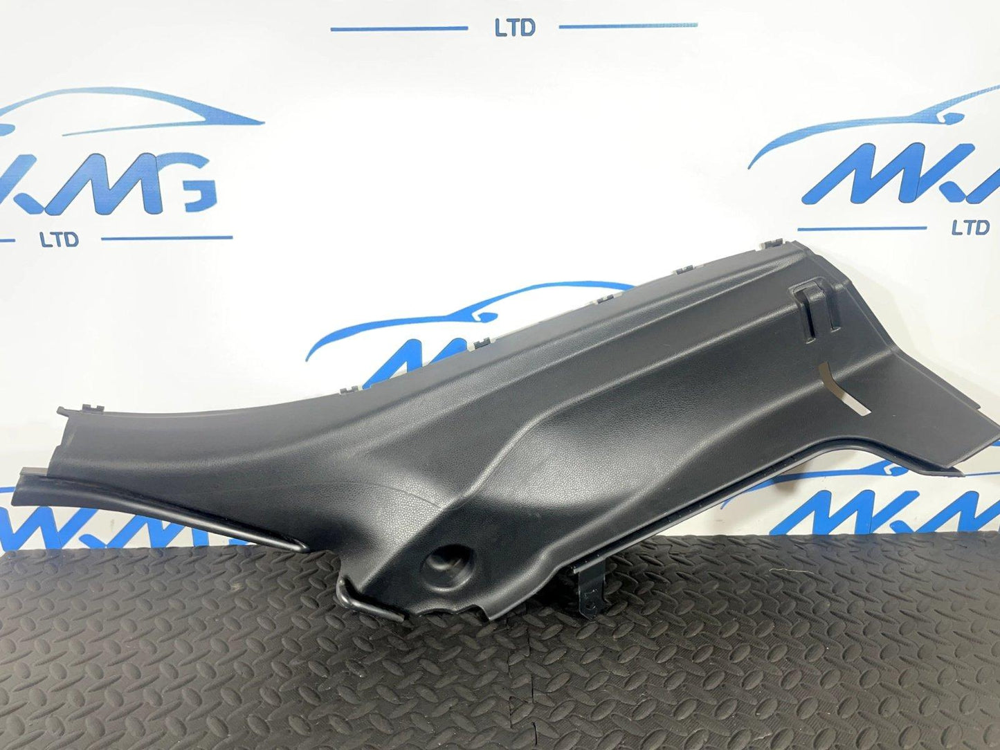 13-19 MERCEDES BENZ CLA C117 DRIVER SIDE REAR PILLAR DOOR TRIM A1176901225