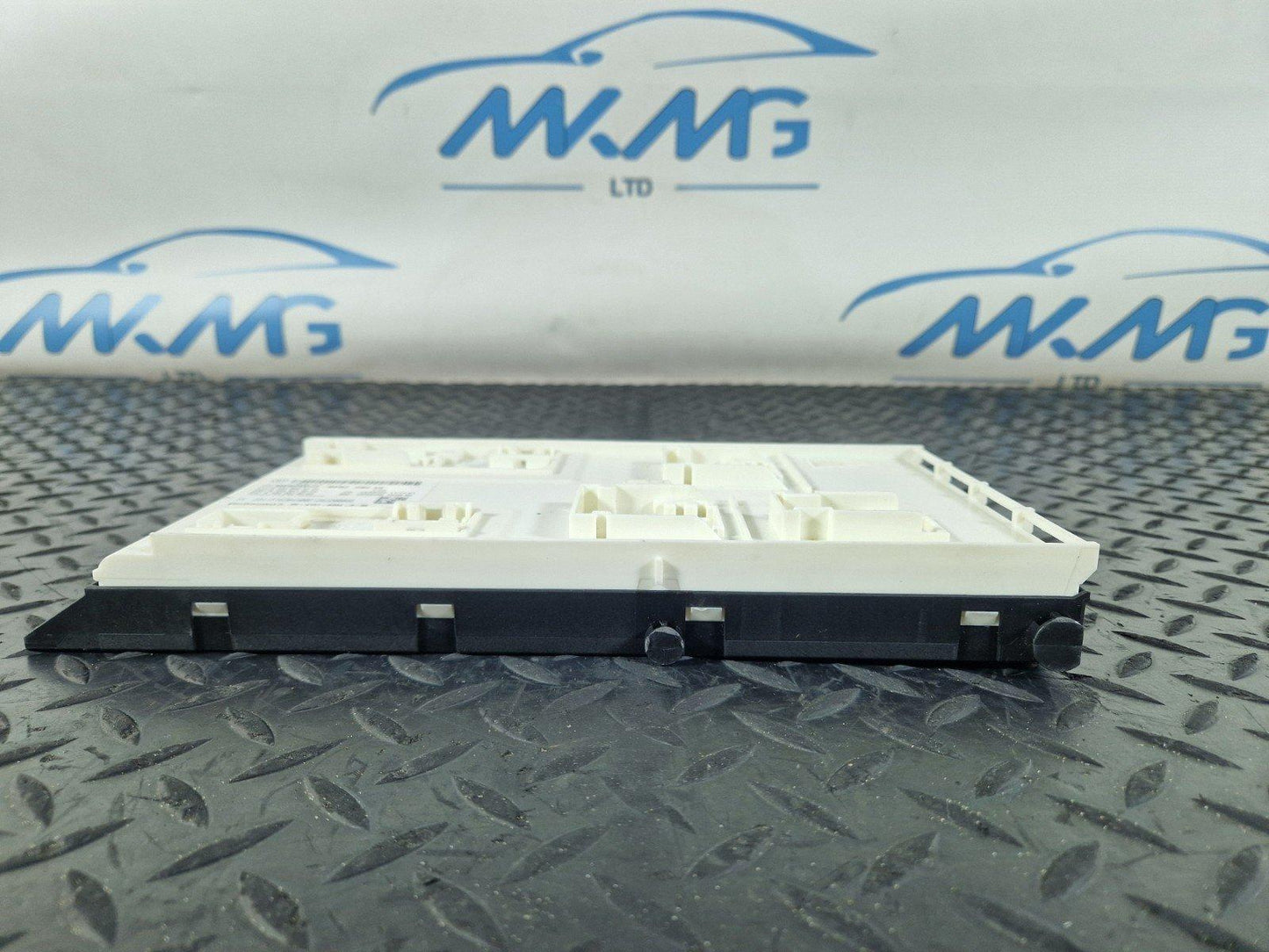 11-19 MERCEDES BENZ ML W166 FUSE BOX A1669001608