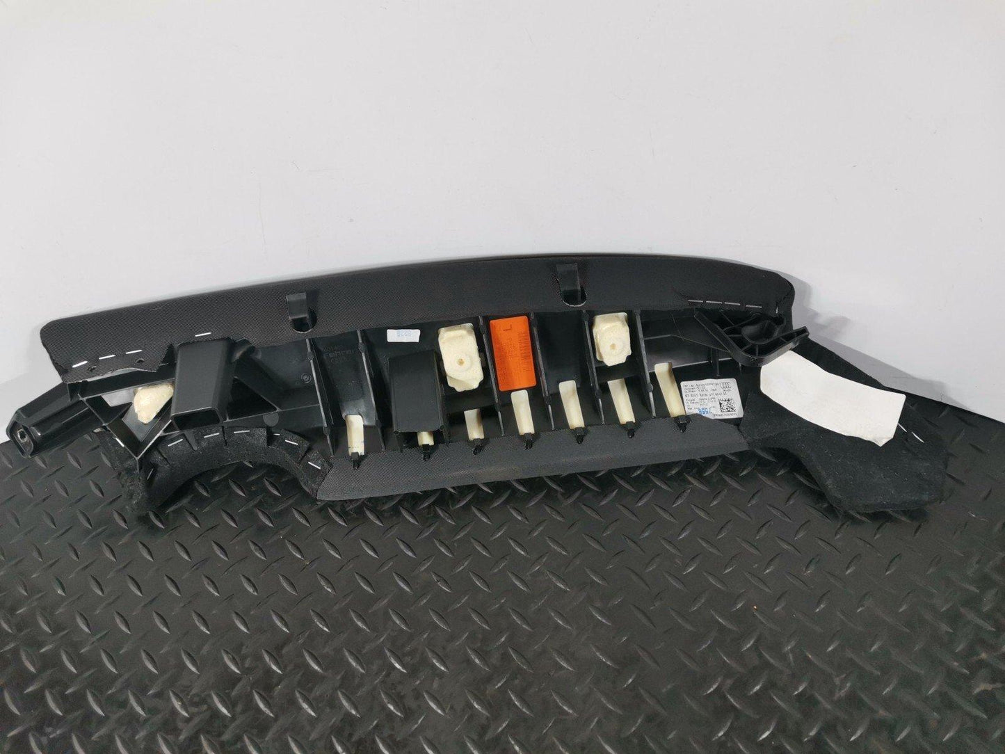 16-19 AUDI A4 B9 SALOON GENUINE REAR LEFT PASSENGER SIDE CLOTH BOLSTER 8W0885703