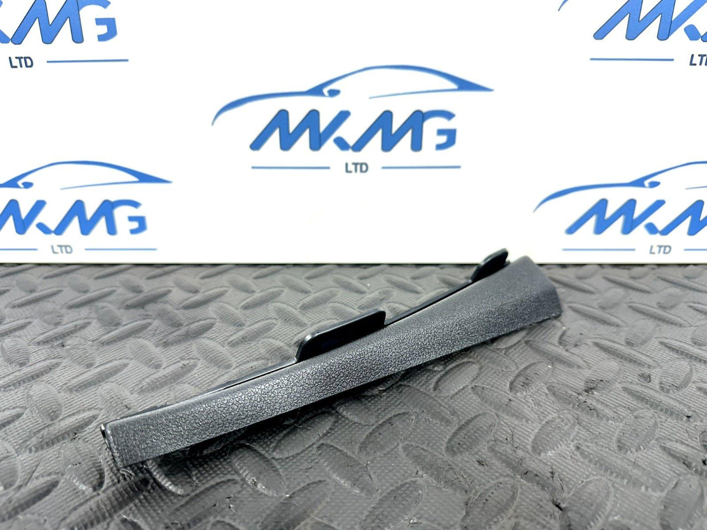 16-19 AUDI A4 B9 SALOON GENUINE LEFT PASSENGER SIDE A PILLAR TRIM 8W0868203