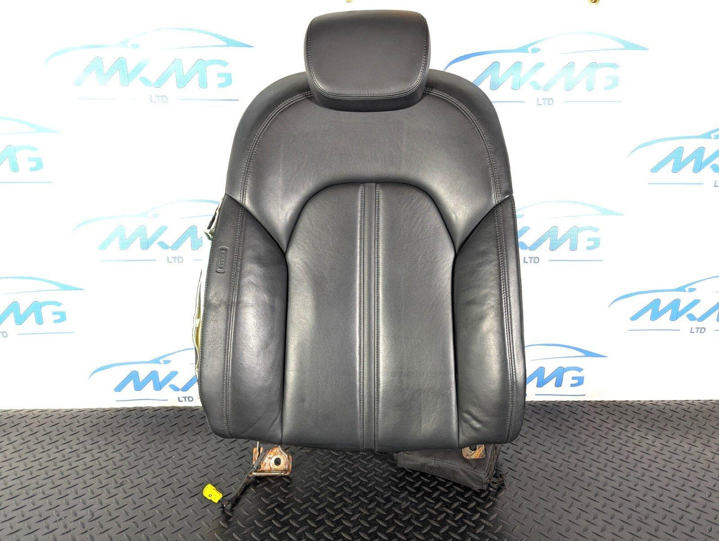 10-17 AUDI A8 4H  REAR O/S RIGHT BLACK LEATHER BACK REST 4H0885274 DAMAGED