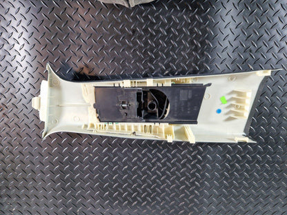 11-19 MERCEDES BENZ ML W166 INTERIOR B PILLAR TRIM RIGHT HAND SIDE A1668680200