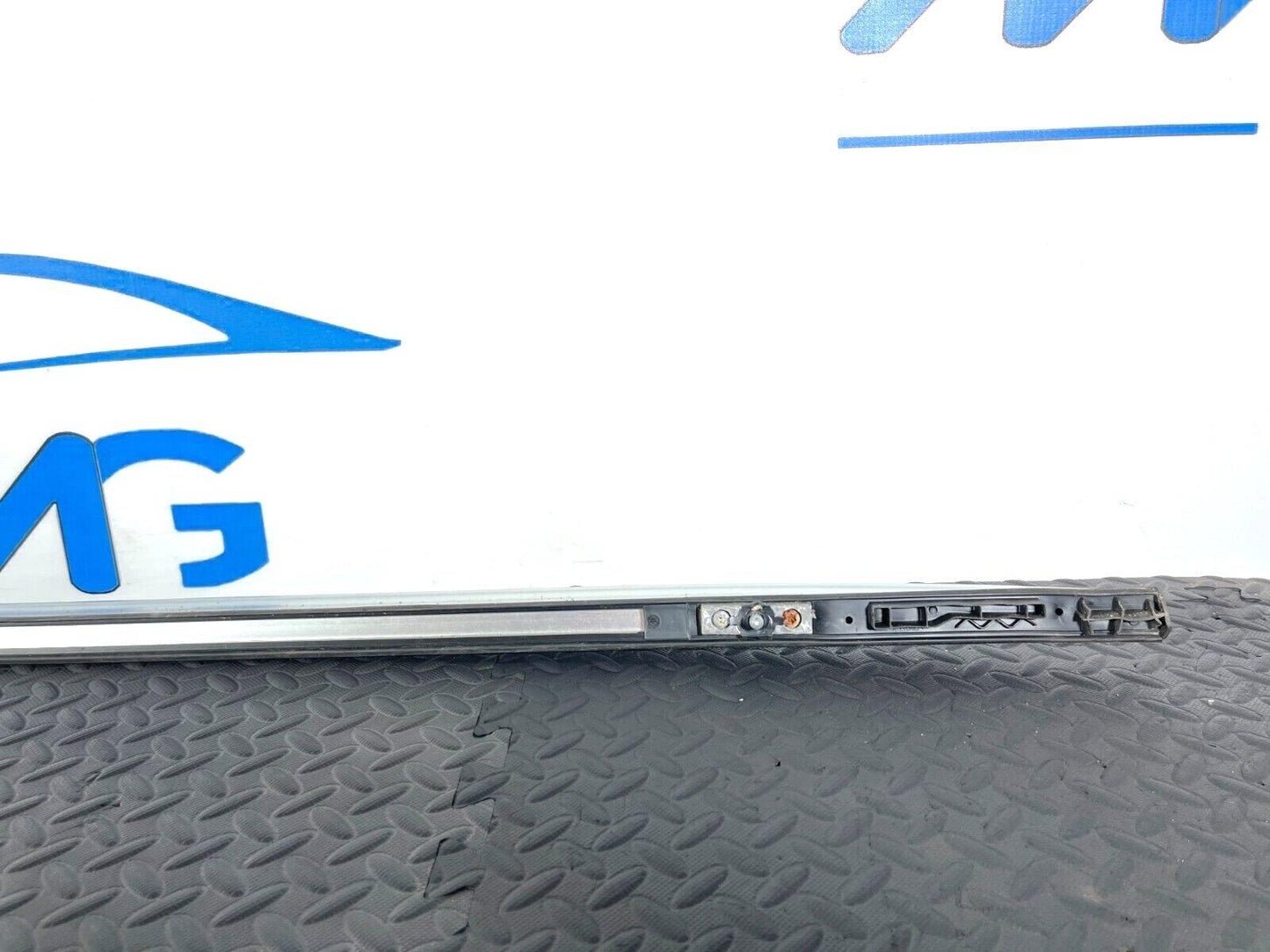 16-22 BMW X1 F48 GENUINE RIGHT DRIVER SIDE ROOF RAIL 7356434
