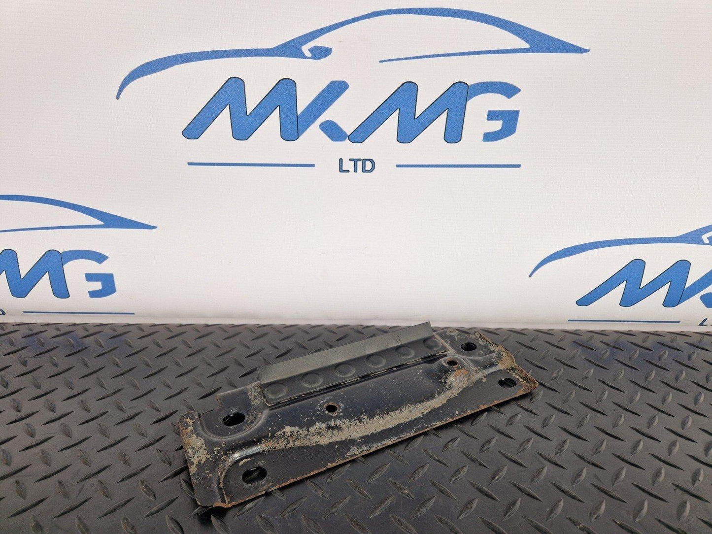 16-23 AUDI S5 COUPE MUFFLER MOUNT BRACKET PLATE 8W0803183A