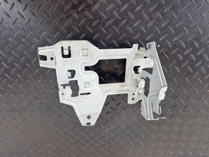 14-21 MERCEDES BENZ C300h W205 FUSE BOX RELAY HOLDER BRACKET A2055451740