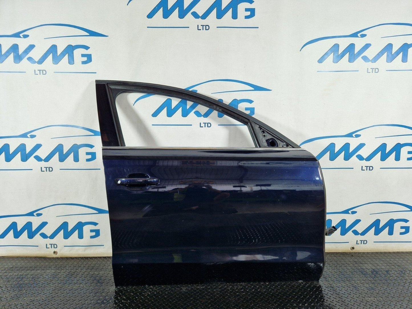 10-17 AUDI A8 4D GENUINE FRONT RIGTH O/S COMPLETE DOOR IN BLUE LZ5D
