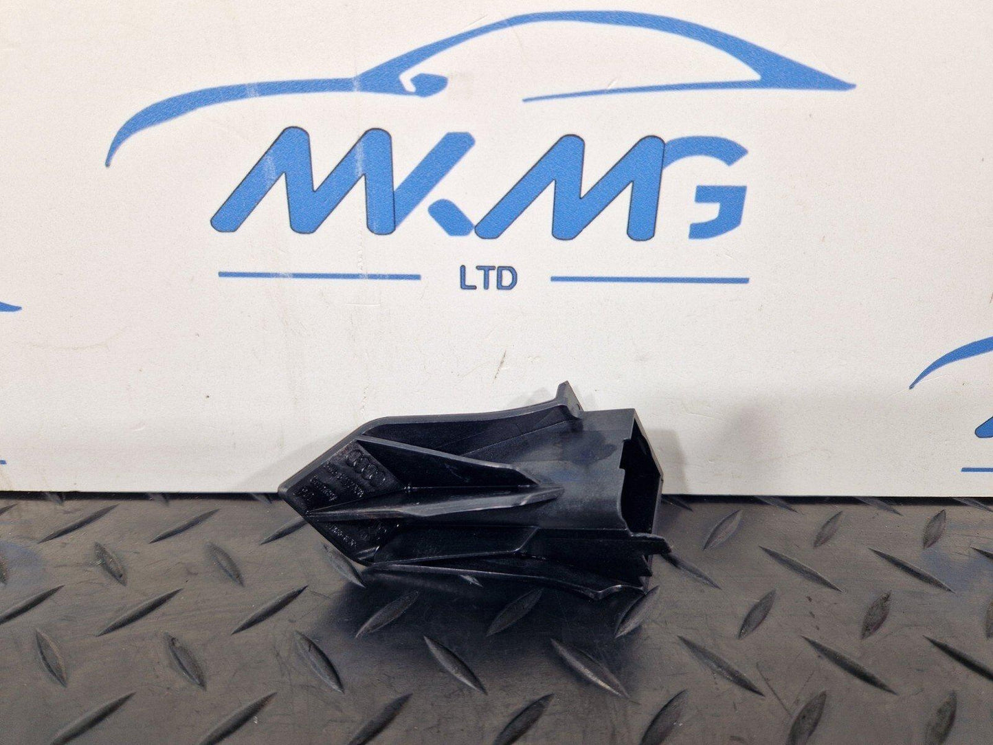 AUDI A5 F5 SPORTBACK S-LINE GENUINE FRONT RIGHT SIDE FENDER COVER 8W6821232A