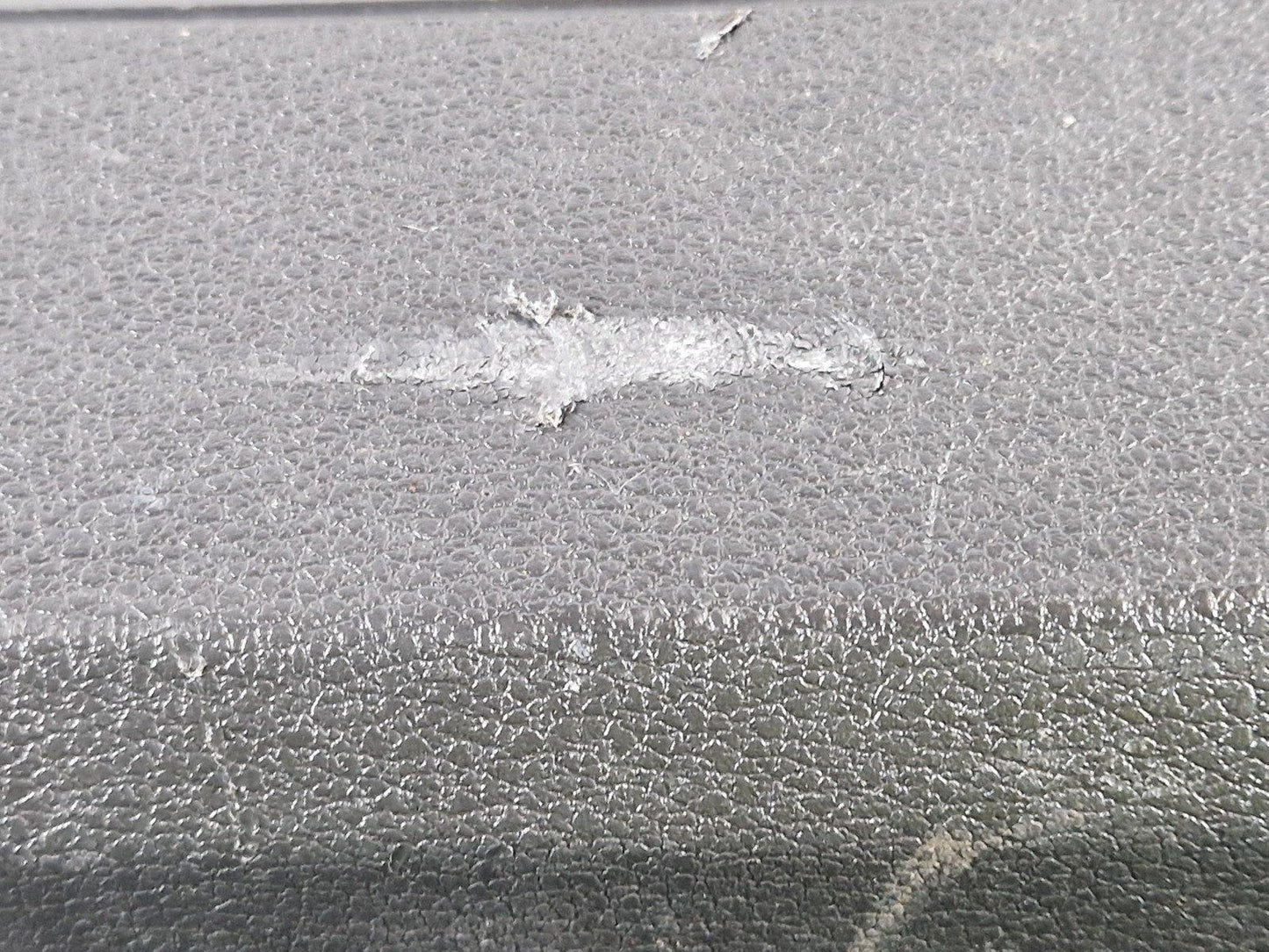 10-15 AUDI Q7 4L DAMAGED REAR BOOT LID TAILGATE INNER COVER TRIM 4L0867973D