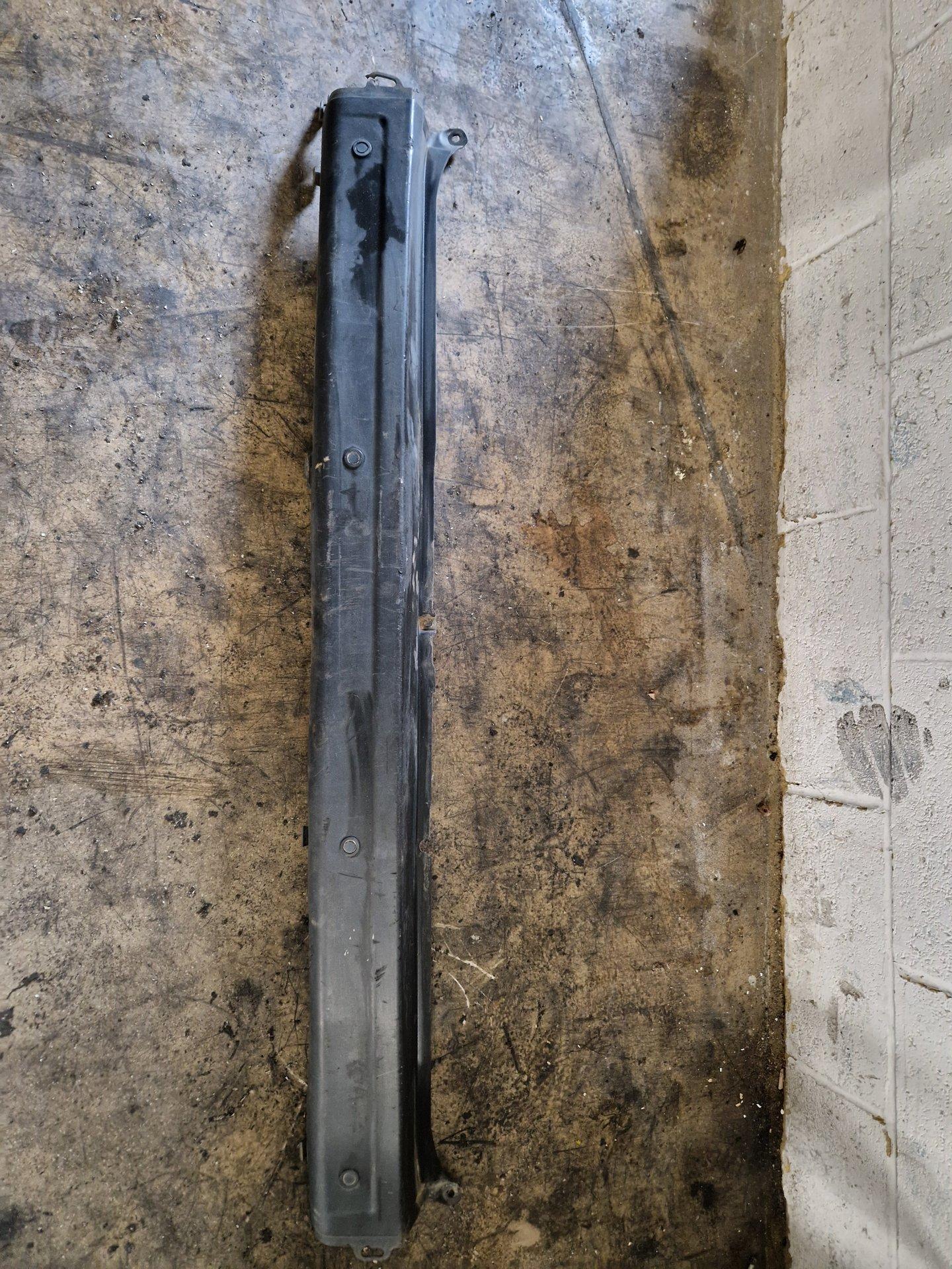 Renault Master MK3 Ph1 X62 Cargo Van Genuine Rear Bumper Centre Trim 850220011R