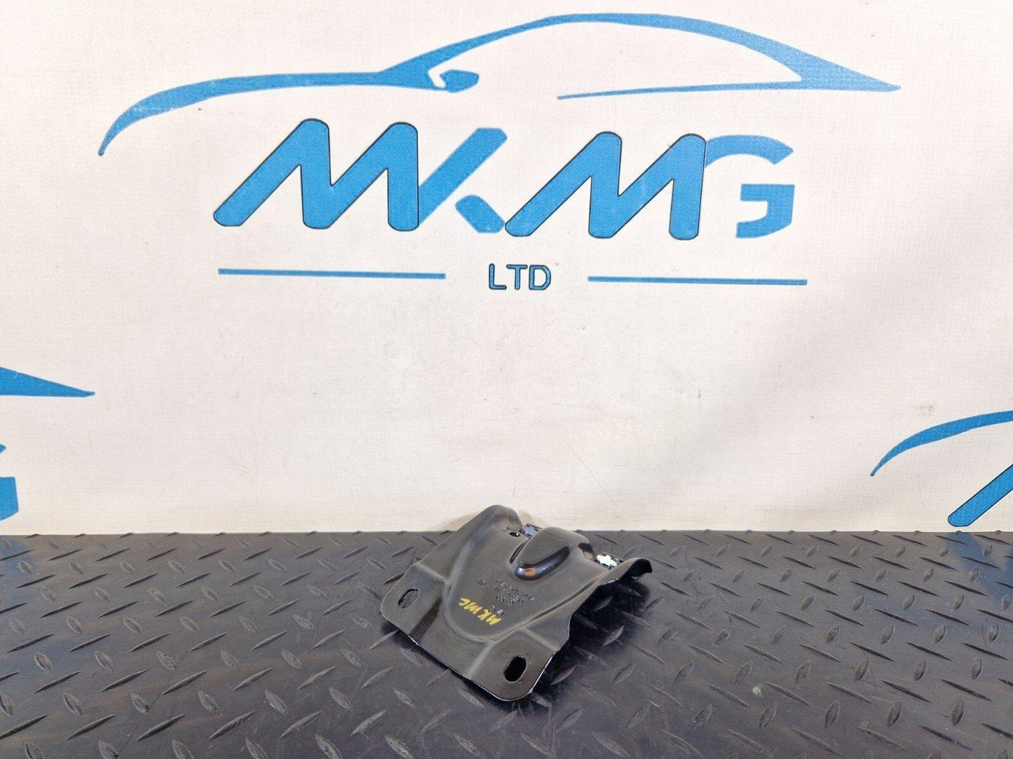 10-15 AUDI Q7 4L LEFT N/S ROOF PANEL CONNECTING PLATE BRACKET MOUNT 4L0810497D