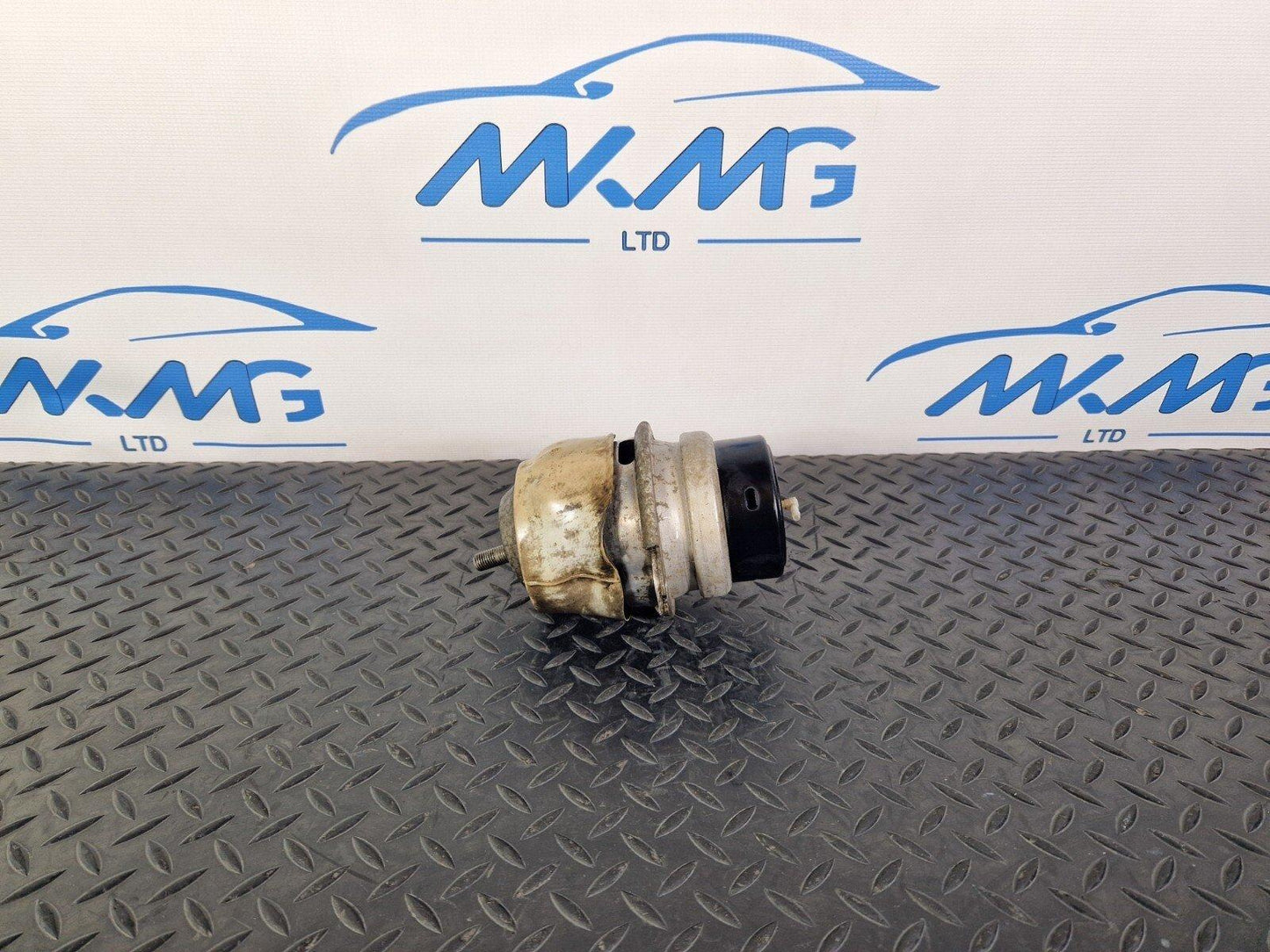 10-15 AUDI Q7 4L 3.0 TDI V6 ENGINE MOUNT MOUNTING FITS BOTH SIDES 7L8199131F