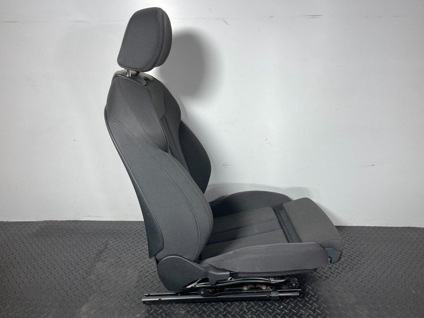 16-19 AUDI A4 B9 ESTATE GENUINE FRONT LEFT PASSENGER SIDE ELECTRIC SEAT CLOTH