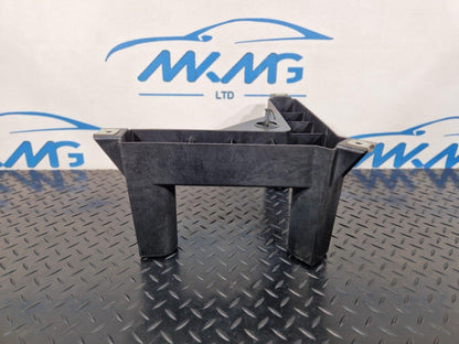18-ON MERCEDES BENZ A CLASS W177 GENUINE MOUNT BRACKET A1776827500