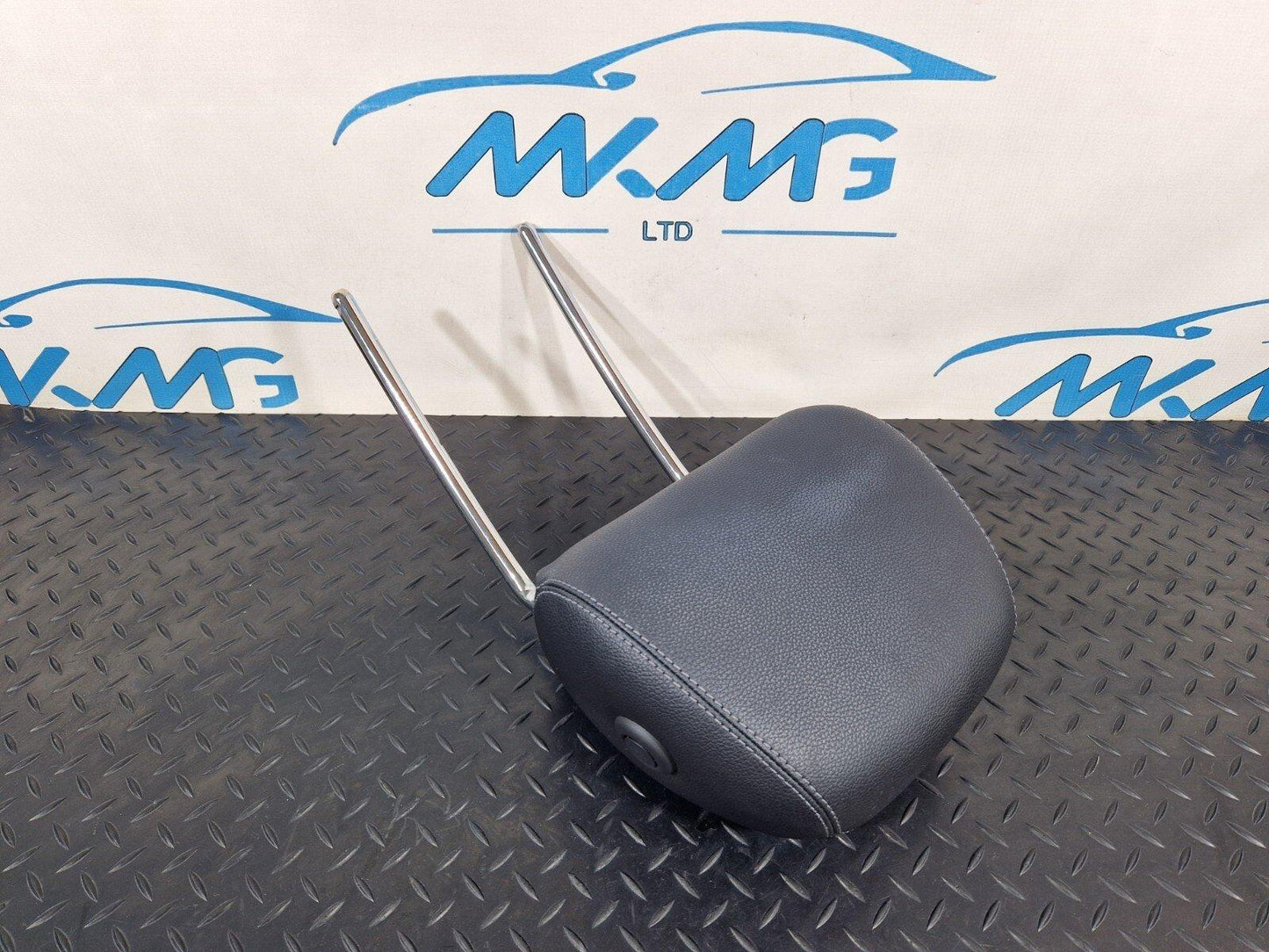 14-20 MERCEDES BENZ GLA200 X156 GENUINE FRONT SEAT HEADREST FITS LEFT & RIGHT