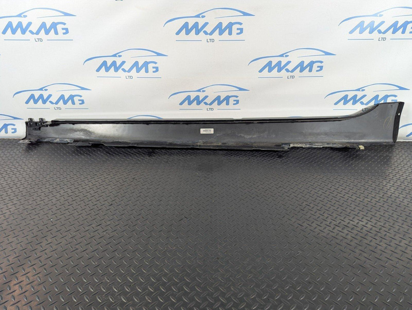 14-21 BMW 2 SERIES 218d GRAN TOURER F46 RIGHT O/S SKIRT PANEL IN BLACK 668