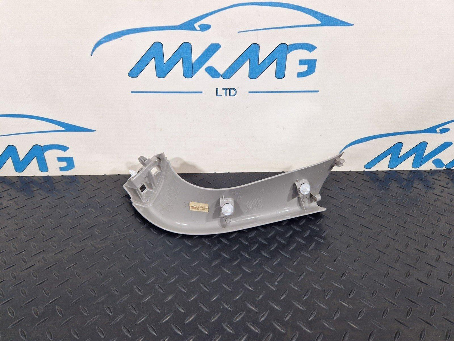 14-21 BMW 2 SERIES F45 F46 218i TAILGATE LEFT SIDE TRIM PANEL 7318937