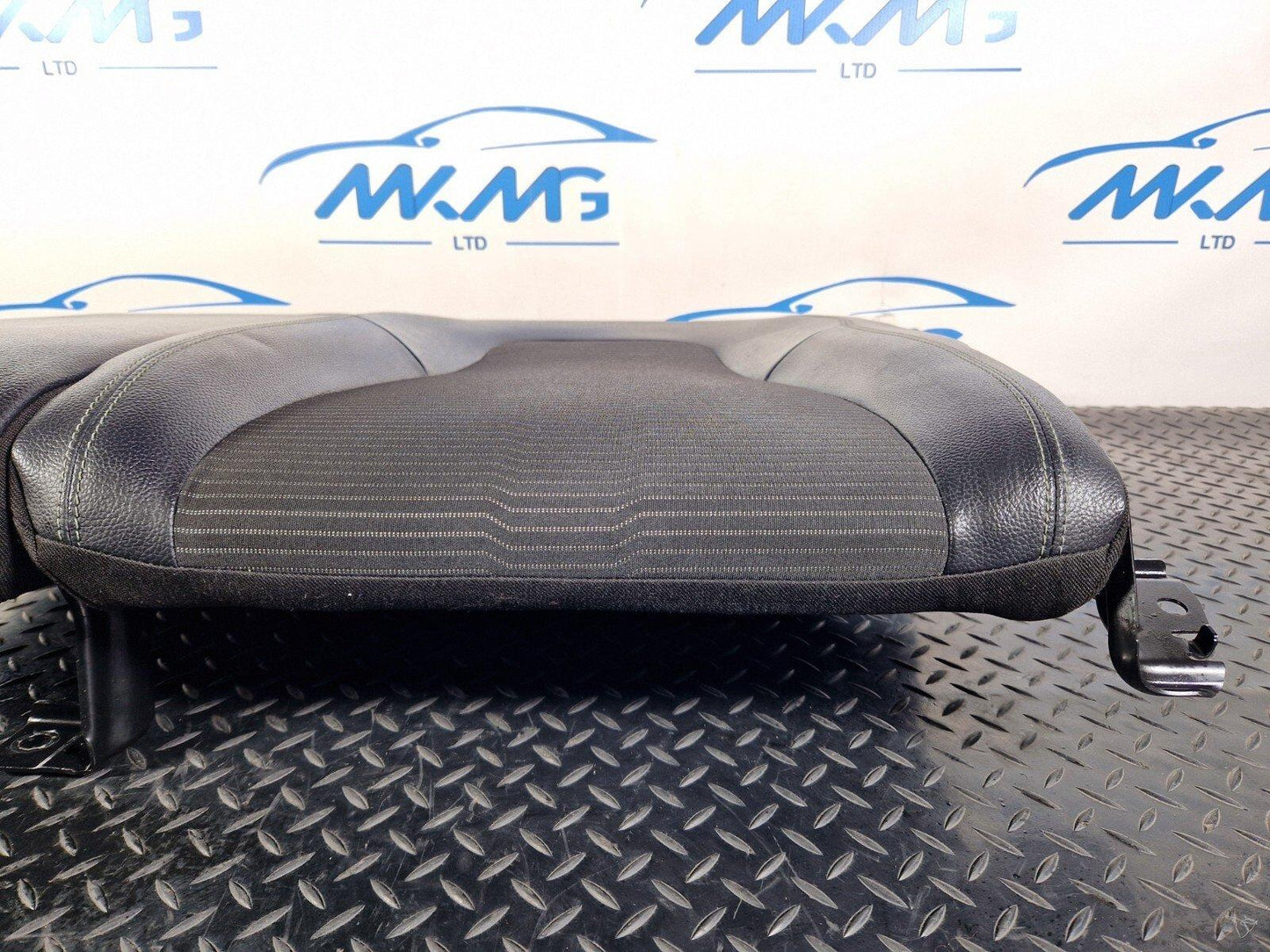 18-ON MERCEDES BENZ A CLASS W177 REAR LEFT LEATHER SEAT BACKREST A1779200102