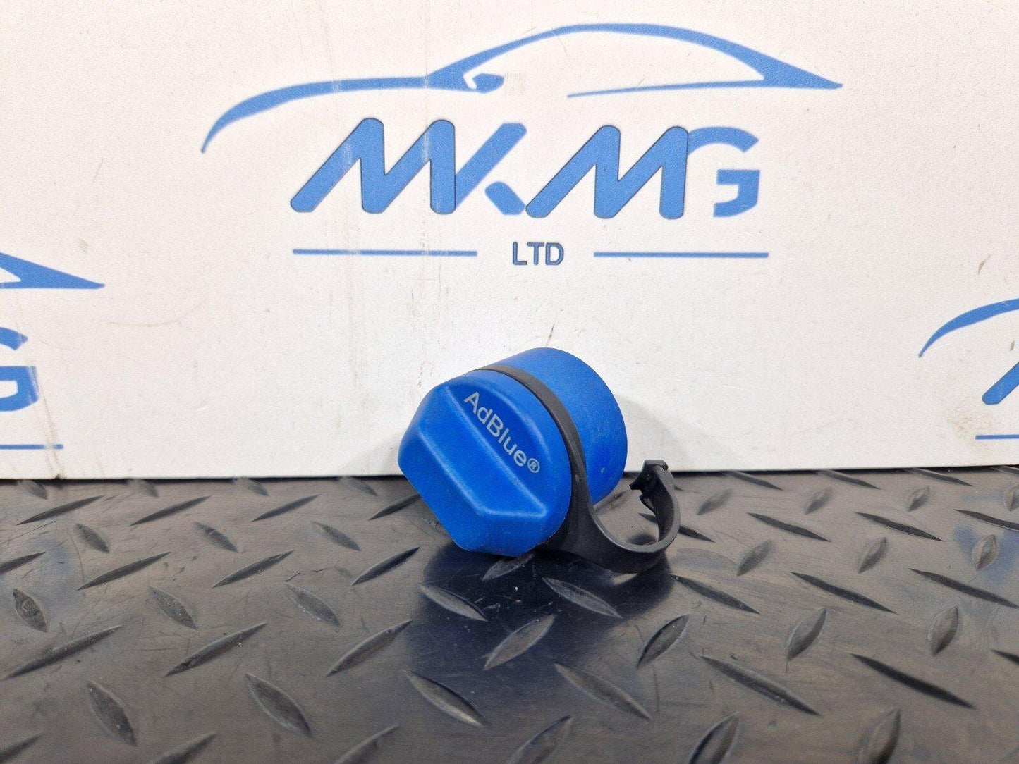 14-21 MERCEDES BENZ C220D W205 GENUINE OEM ADBLUE FILLER CAP A2224700105