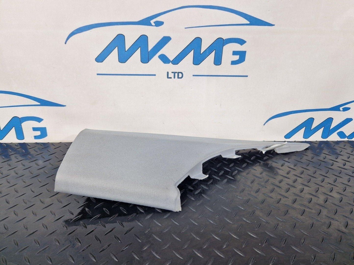 16-19 AUDI A4 B9 SALOON GENUINE REAR RIGHT O/S C-PILLAR TRIM COVER 8W5867246
