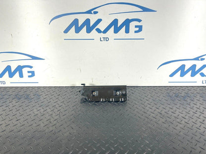 16-19 AUDI A4 B9 GENUINE GENUINE MOUNTING FOR TIE-DOWN EYE 8W9813981
