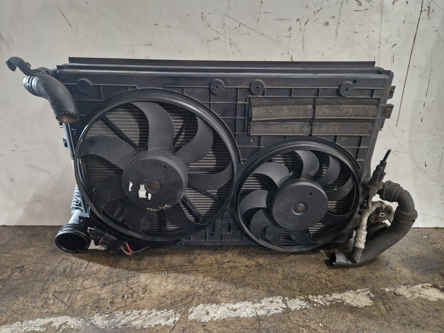 Volkswagen Touran MK1 - 1T MPV 2.0 Diesel Manual Genuine Radiator Rad Pack