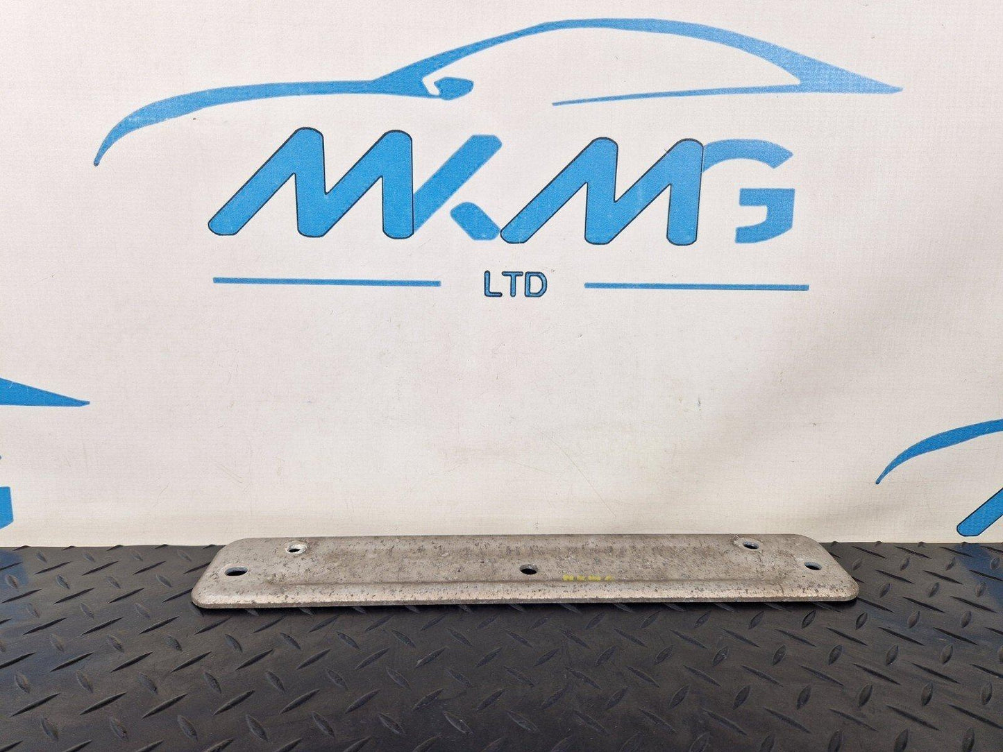 10-17 AUDI A8 4H REAR UNDERBODY SUPPORT REINFORCEMENT BRACE PLATE 4H0803805B