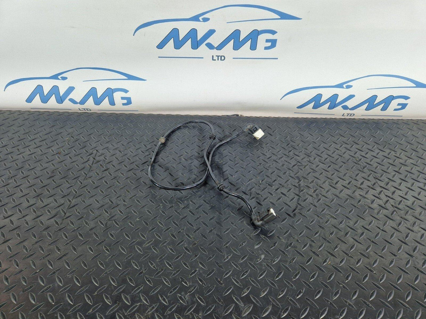 14-21 MERCEDES BENZ C300h W205 REAR LEFT BRAKE PAD WEAR SENSOR A2055404106