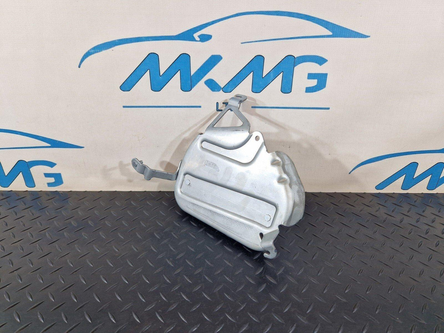 14-19 MERCEDES BENZ GLA X156 GENUINE CONTROL UNIT HOLDER BRACKET A1565450200