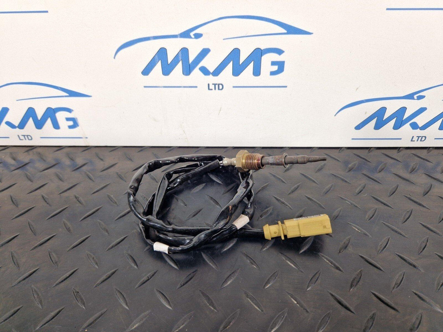 16-19 AUDI A4 B9 GENUINE EXHAUST GAS TEMPERATURE SENSOR 8W0906088F