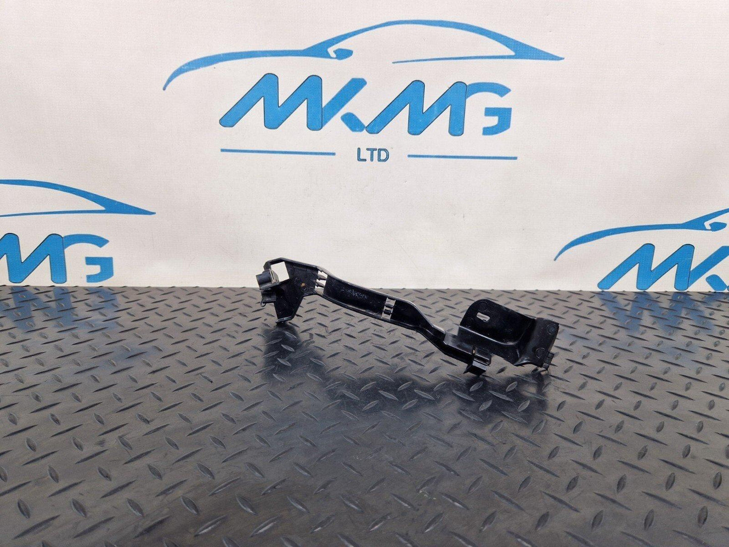 14-21 MERCEDES-BENZ C250D W205 OEM GENUINE CABLE DUCT BRACKET A2055462180