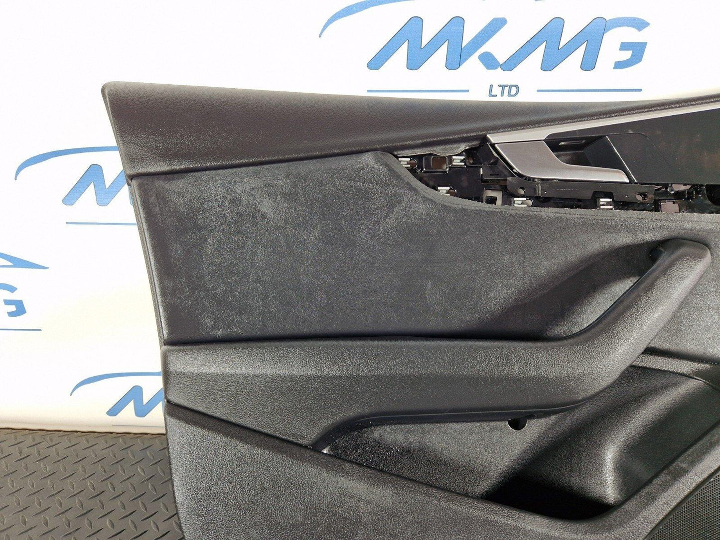 16-19 AUDI A4 B9 S-LINE GENUINE FRONT PASSENGER SIDE DOOR CARD PANEL 8W0867133