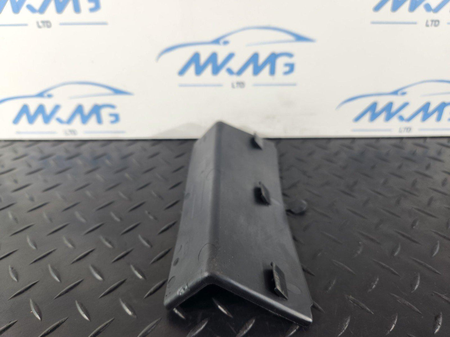 11-19 MERCEDES BENZ ML W166 OEM RUBBER MAT INSERT CENTER CONSOLE A1666830294