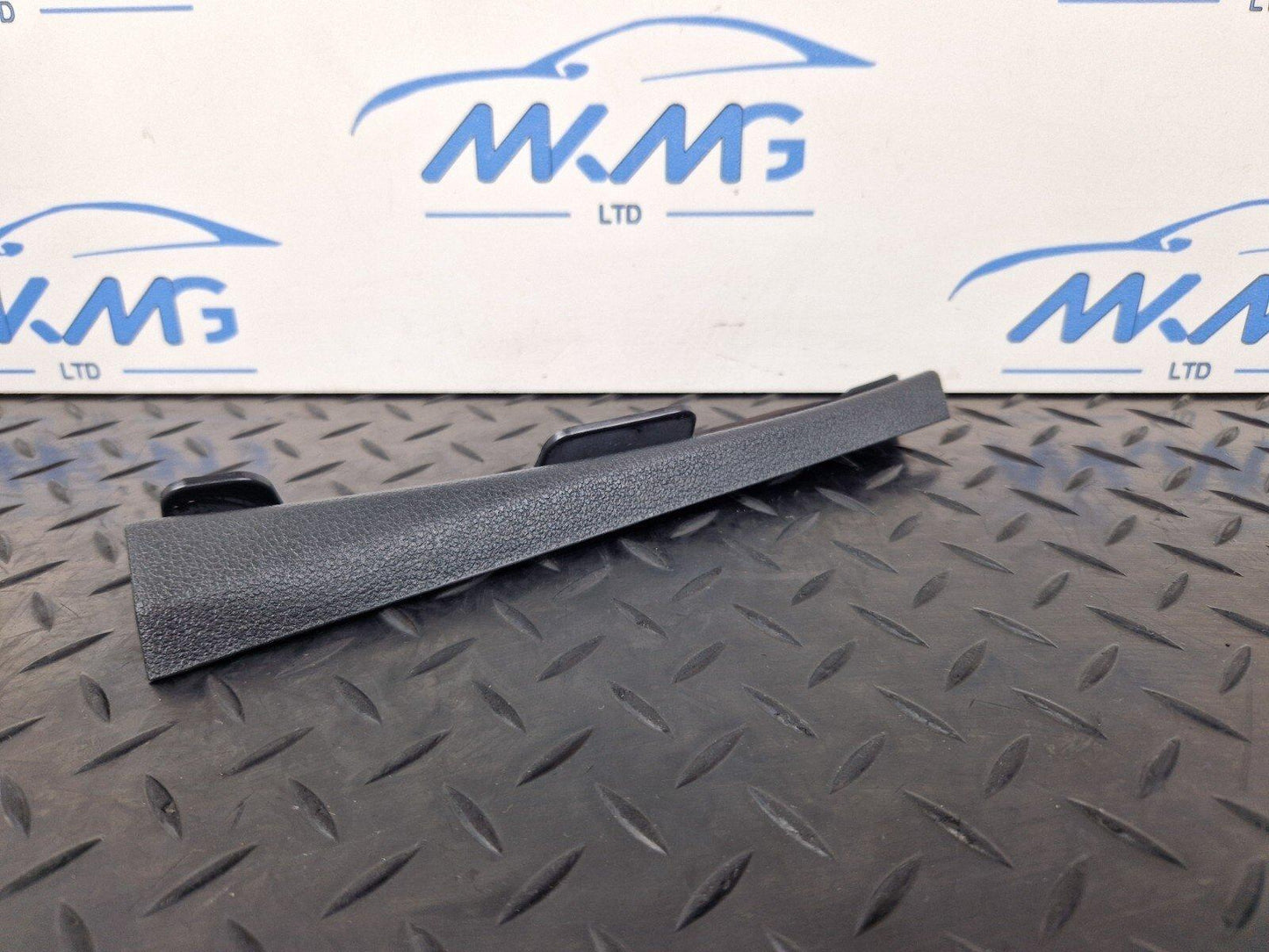 16-19 AUDI A4 B9 GENUINE RIGHT DRIVER SIDE A PILLAR BRACKET 8W0868204