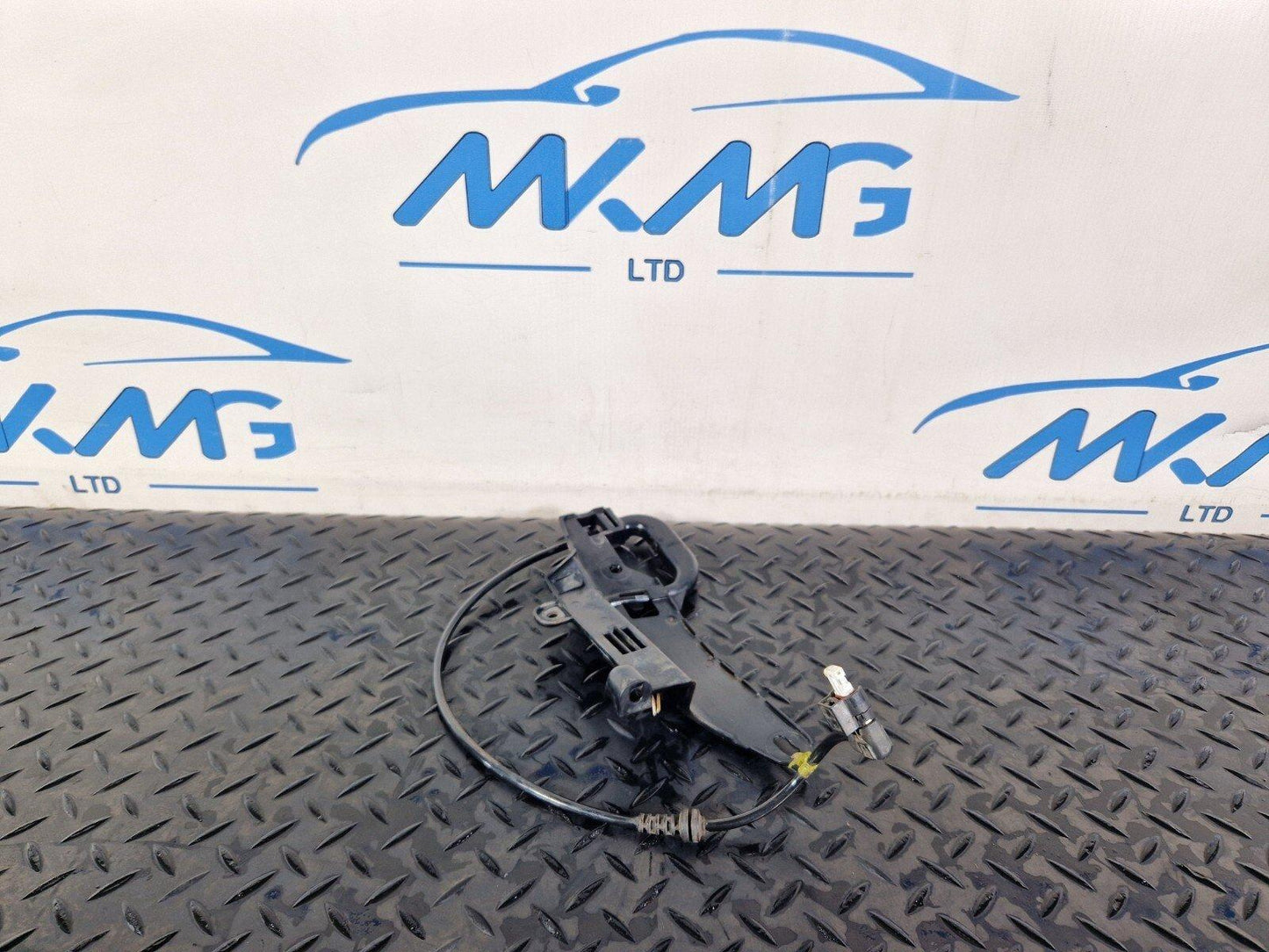 19-ON MERCEDES BENZ B CLASS W247 GENUINE FRONT LEFT ABS SPEED SENSOR A2475460300