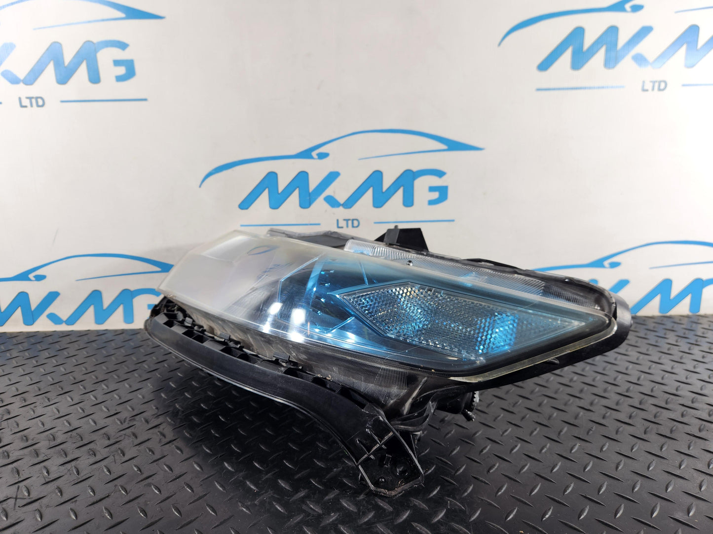 Honda Civic FN Hatchback Front Left Passenger Side Headlight *Damaged* 100-22877