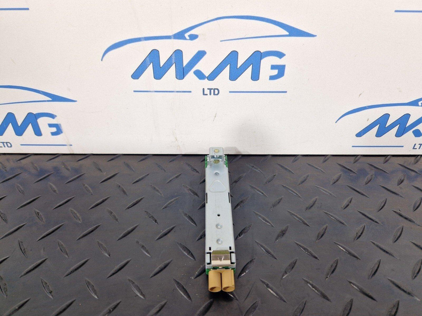 16-23 AUDI S5 COUPE ANTENNA AMPLIFIER BOOSTER GENUINE 8W6035225D