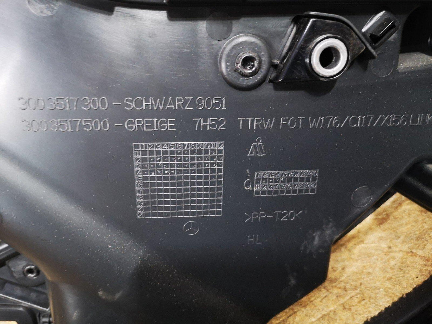 12-18 MERCEDES A-CLASS W176 GENUINE REAR LEFT N/S DOOR PANEL CARD BLACK