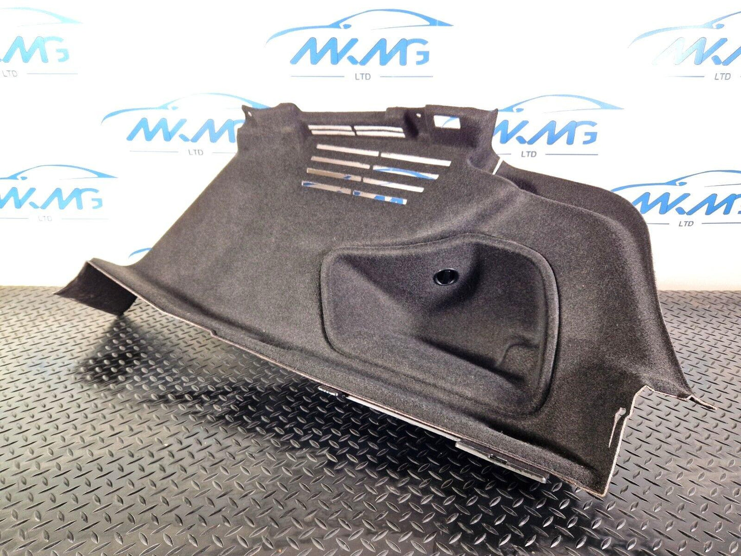 16-19 AUDI A4 B9 OEM REAR RIGHT DRIVER O/S BOOT PANEL TRIM 8W5863880