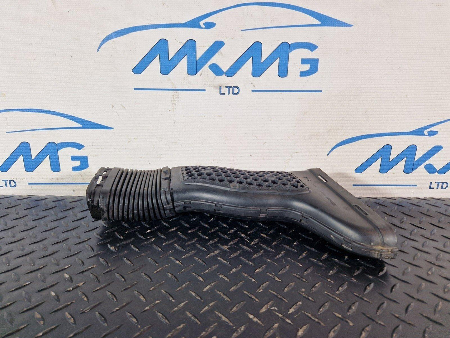 11-19 MERCEDES BENZ ML W166 AIR INTAKE DUCT PIPE TUBE N/S LEFT A2760901911