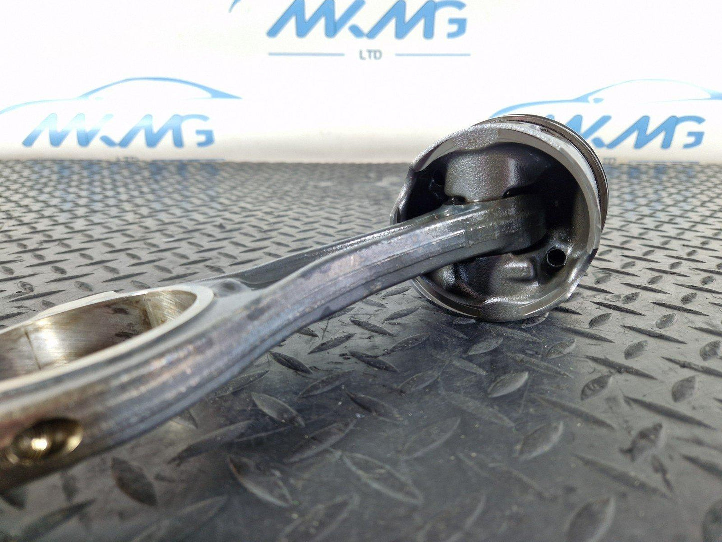 11-19 MERCEDES BENZ ML W166 OM642.826 3.0 CDI PISTON & CON ROD A6420307717