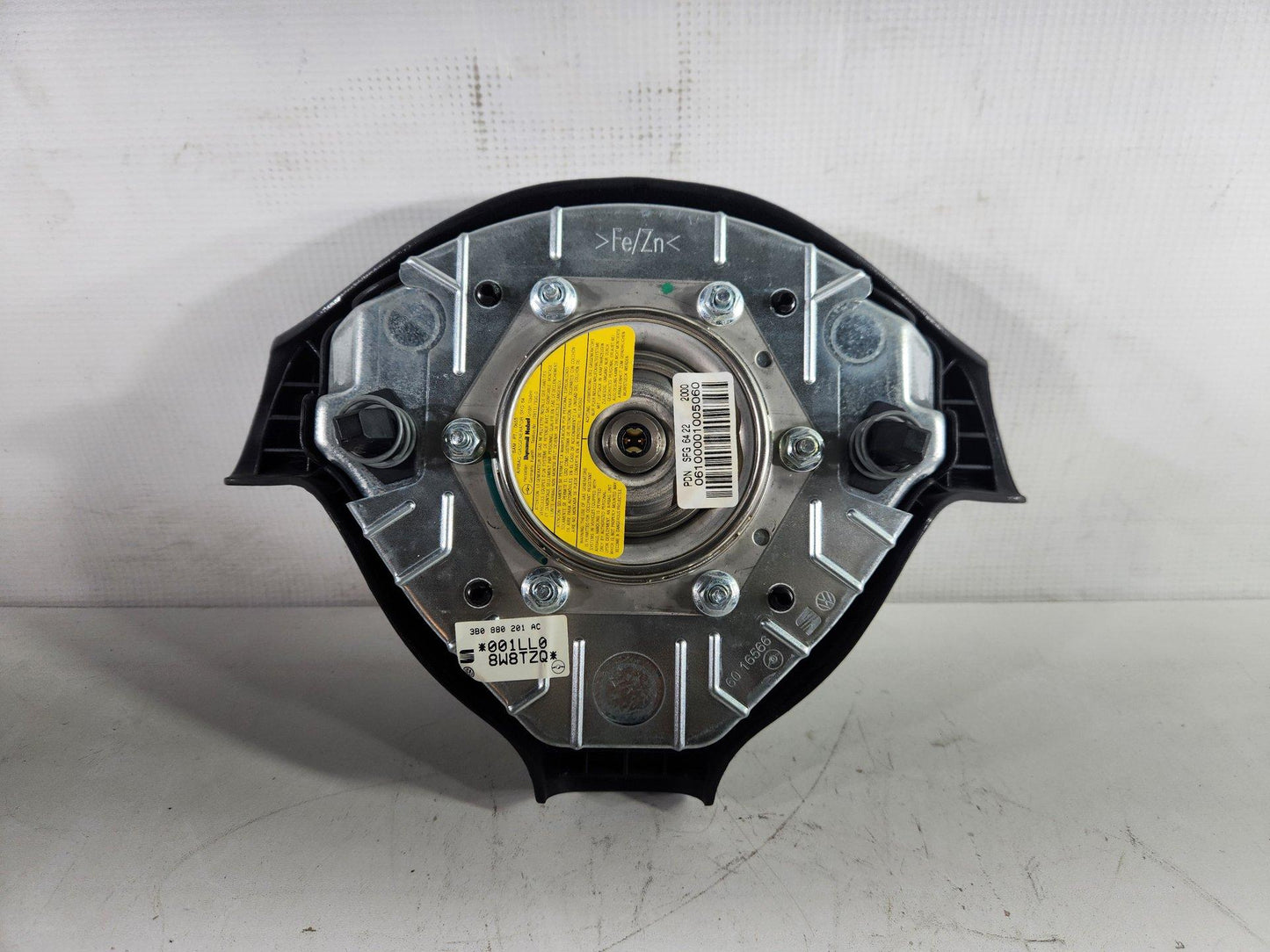 Volkswagen Golf V5 Hatchback Steering Wheel & SafetyBag 3B0880201AC 419091AE
